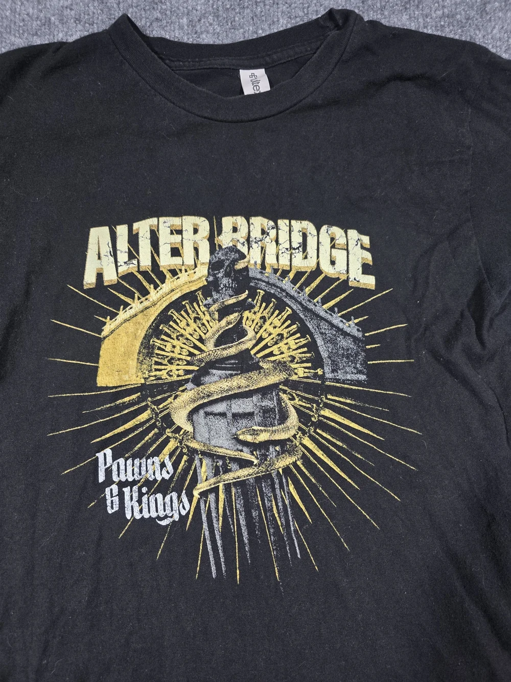Alterbridge Pawns and Kings tour shirt mens M